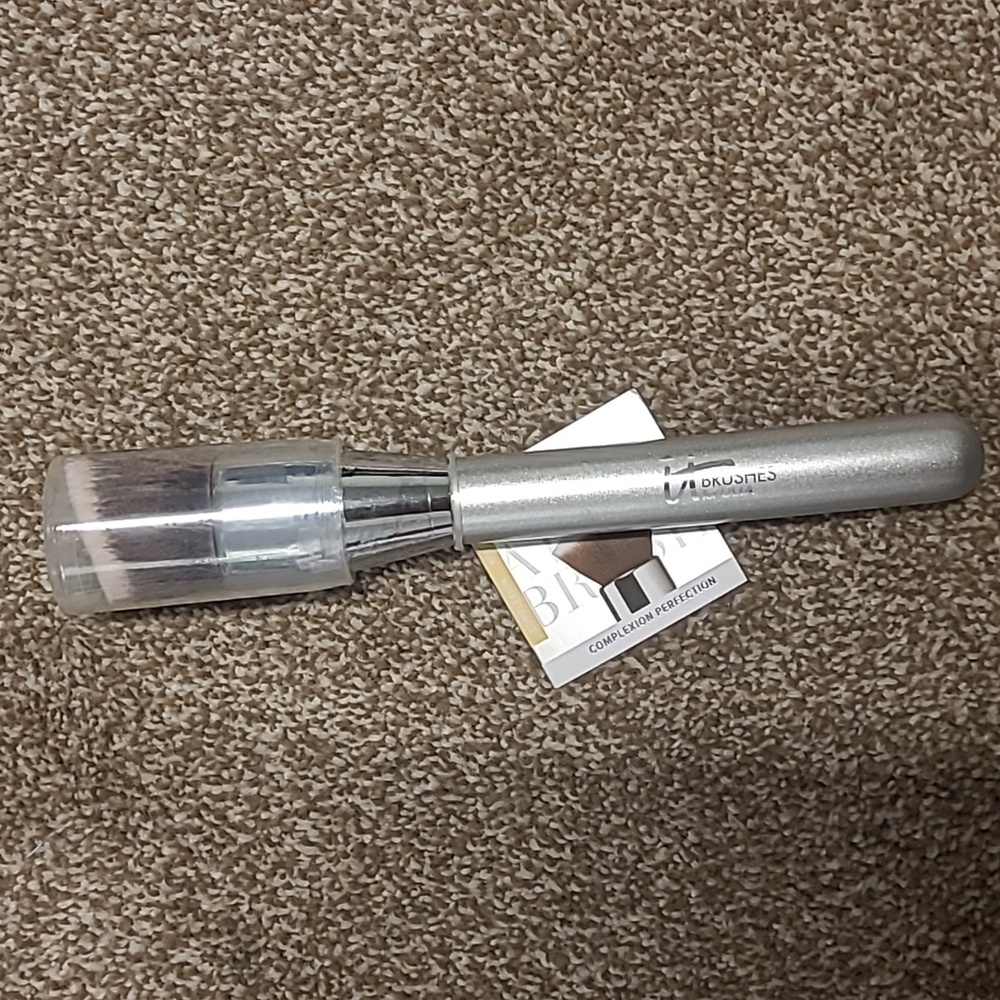 NWT Airbrush Complexion Perfection Brush - Picture 4 of 5